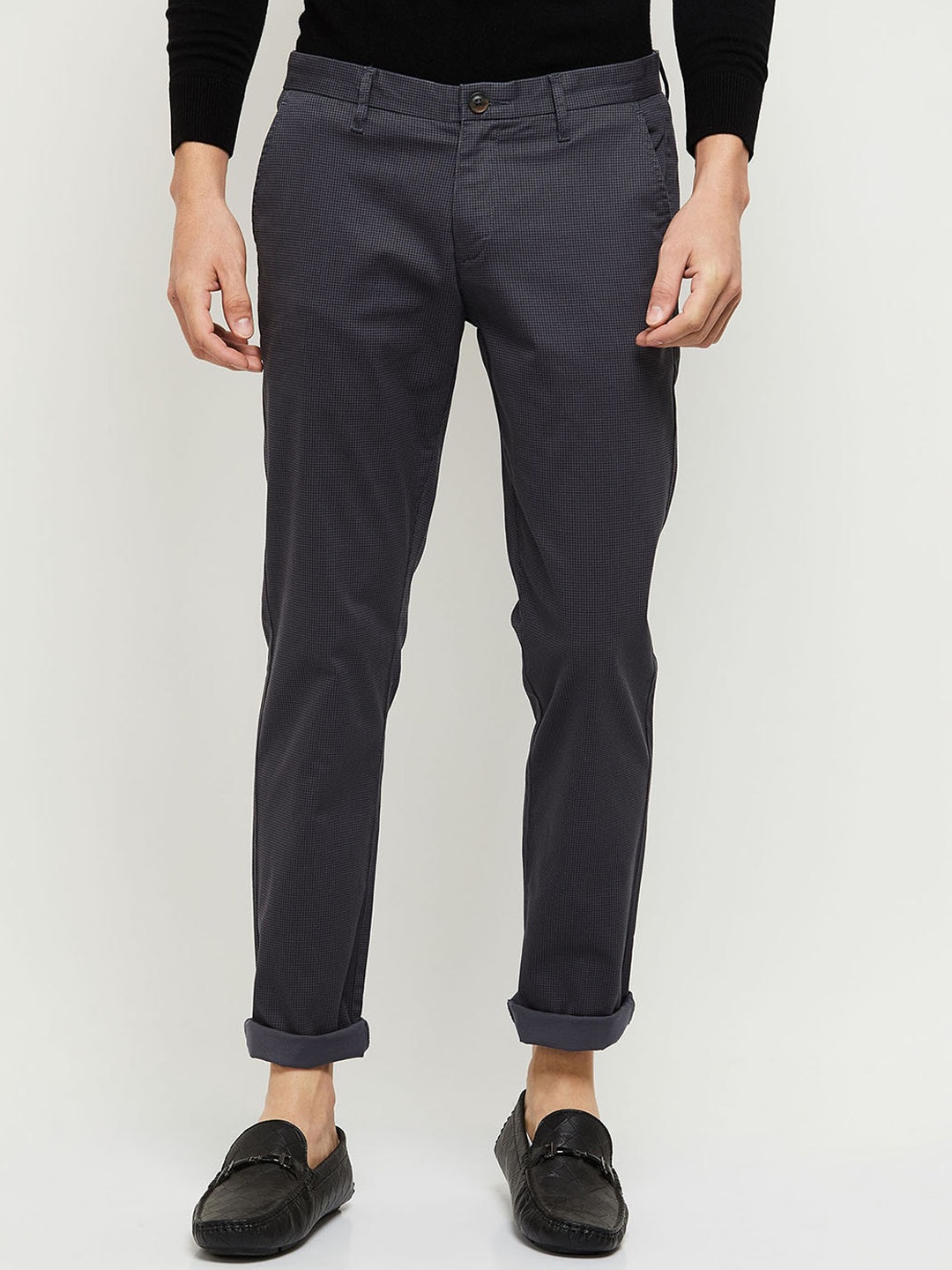 

max Men Grey Textured Regular Fit Trousers