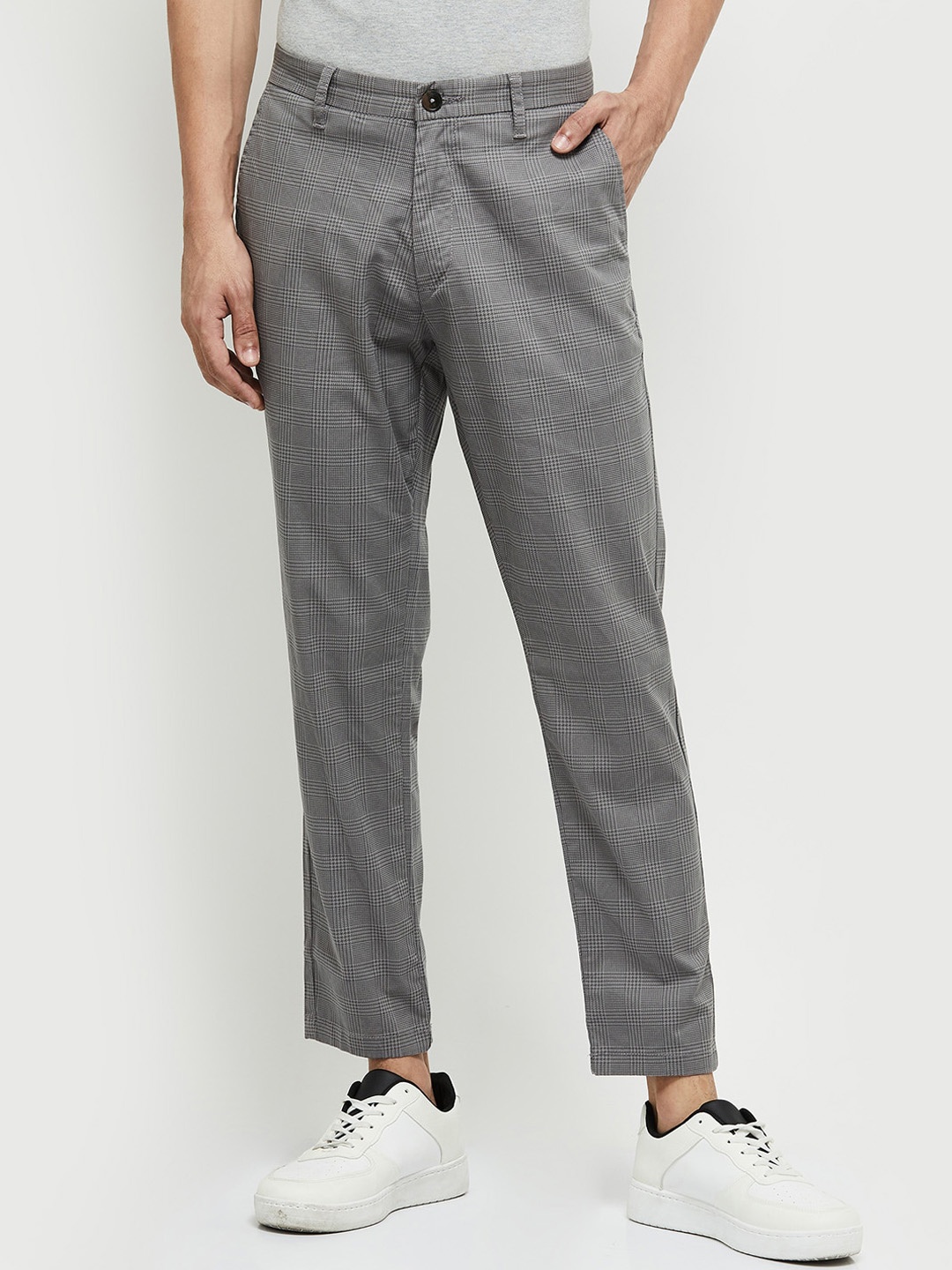 

max Men Grey Regular Fit Checked Cotton Trousers