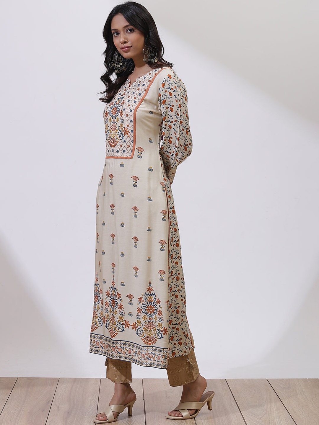 

Lakshita Women Cream-Coloured Ethnic Motifs Printed Kurta