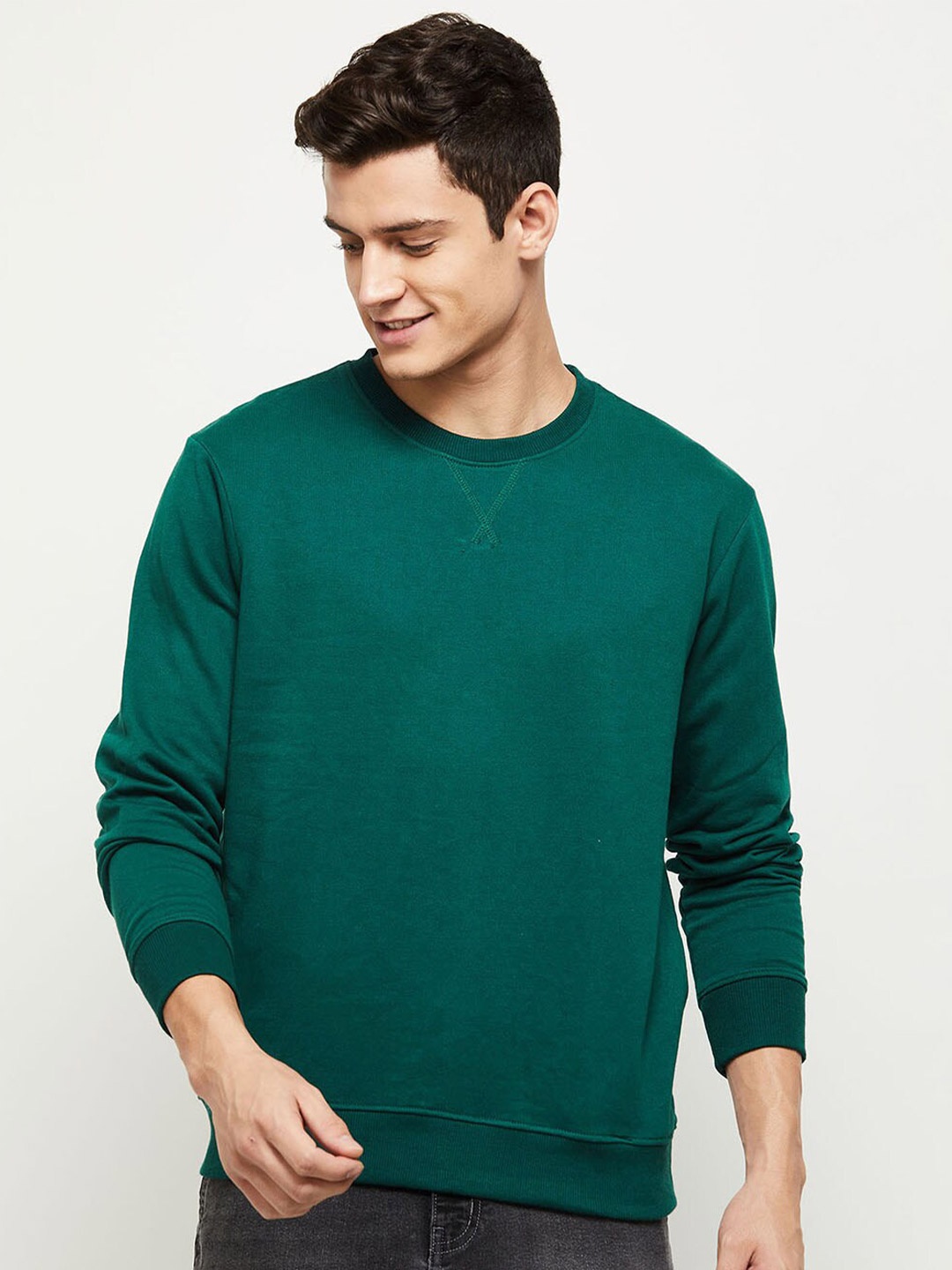 

max Men Green Pullover Sweatshirt