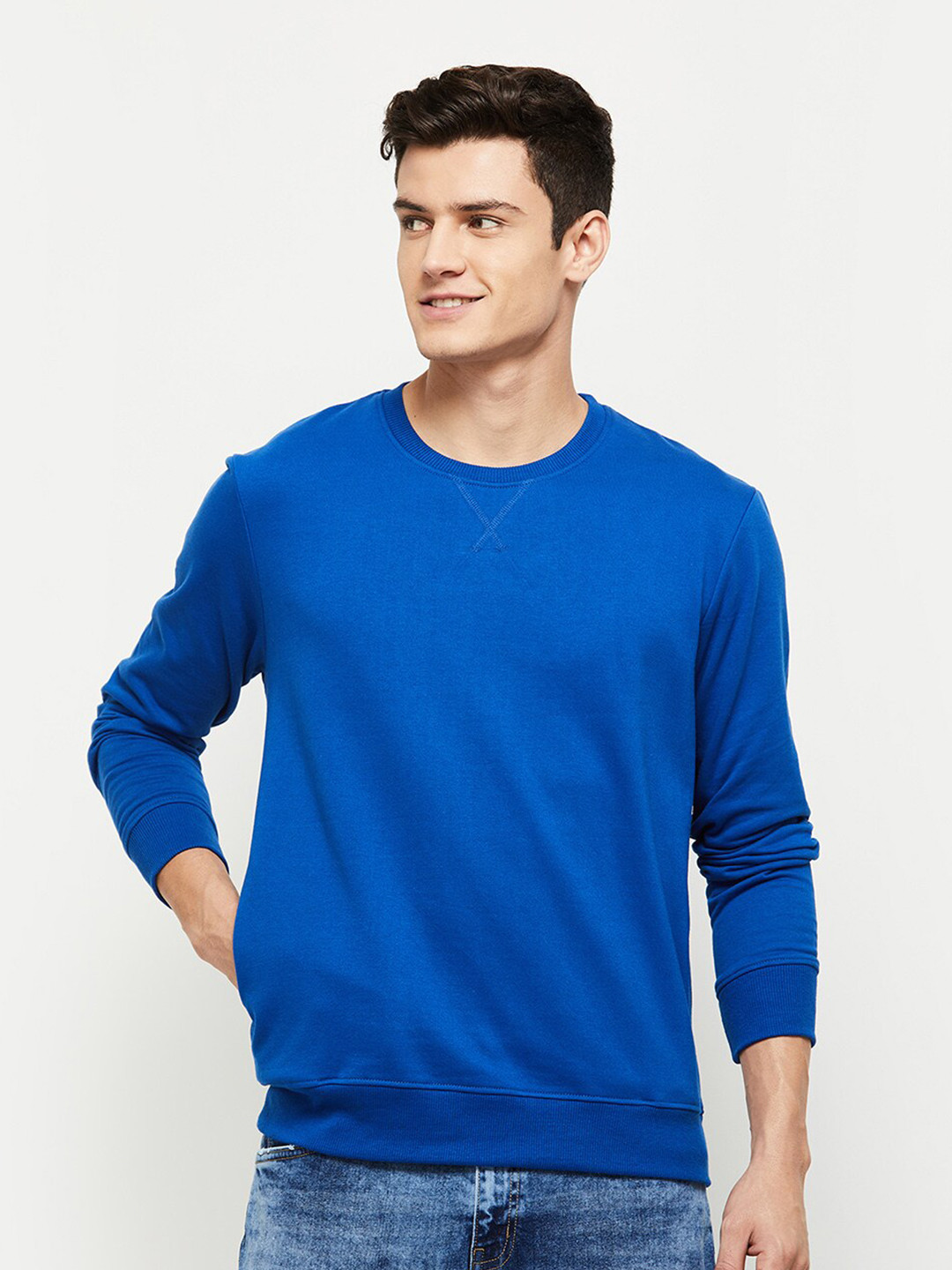 

max Men Blue Solid Sweatshirt