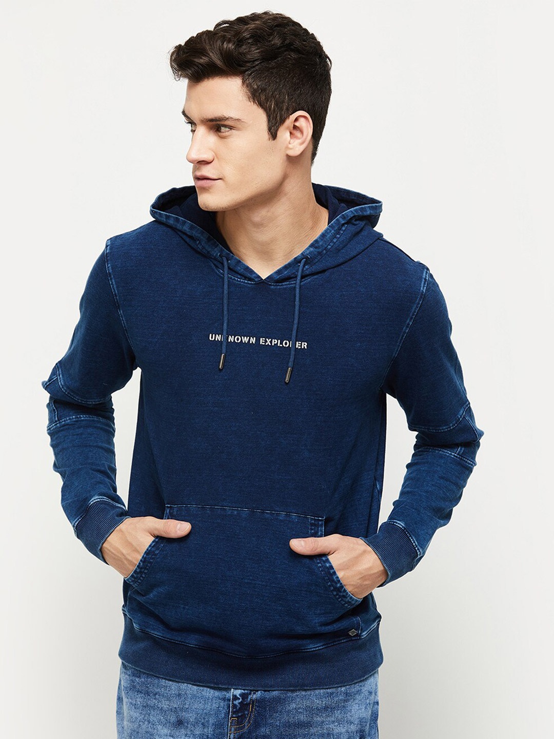

max Men Blue Printed Hooded Cotton Sweatshirt