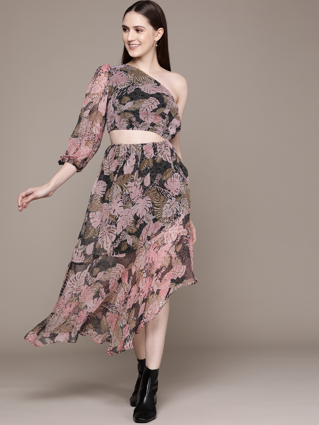 

Label Ritu Kumar Women Black & Green Tropical One Shoulder Chiffon Midi Dress