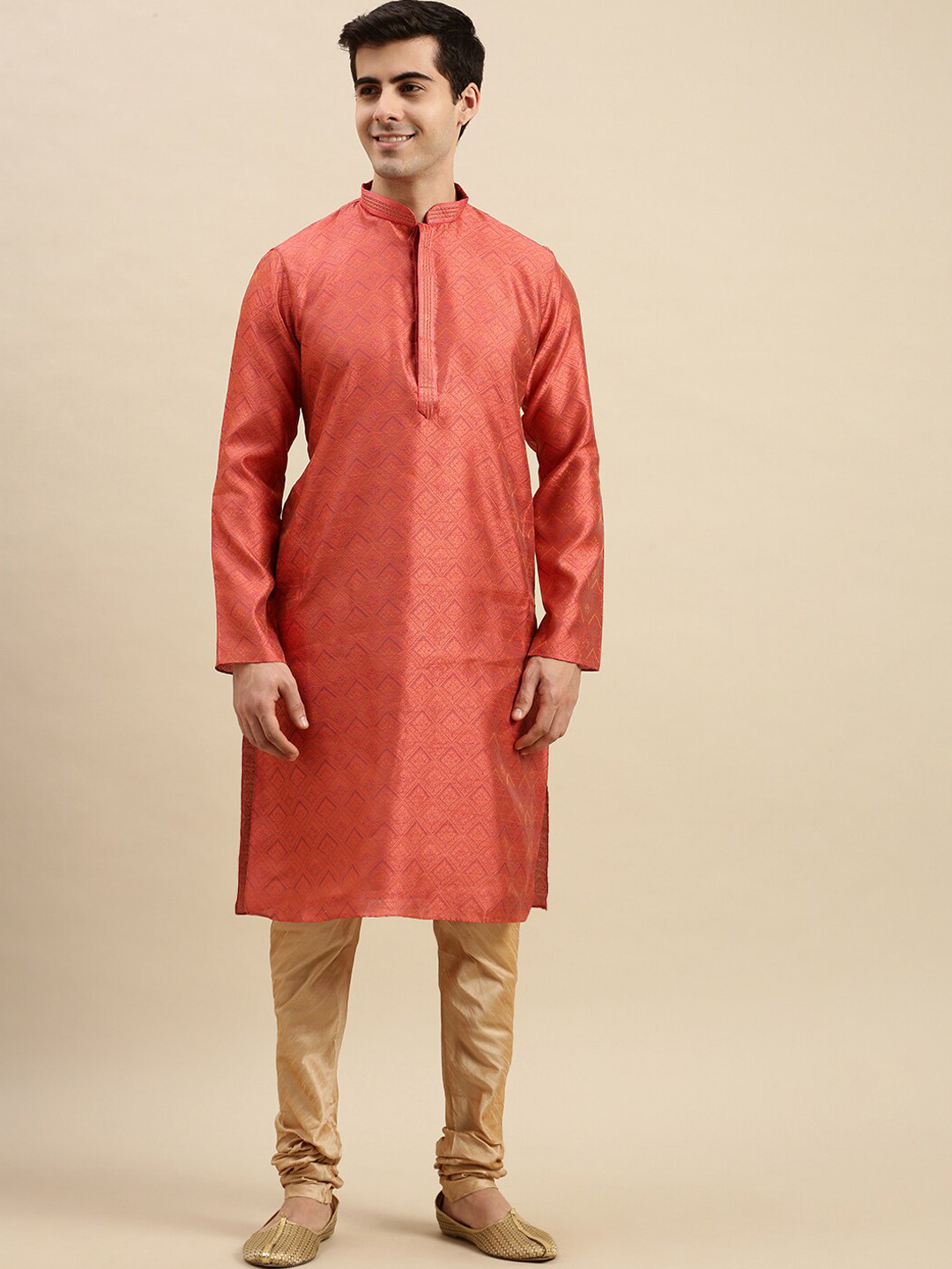 

Sanwara Men Pink Kurta with Churidar