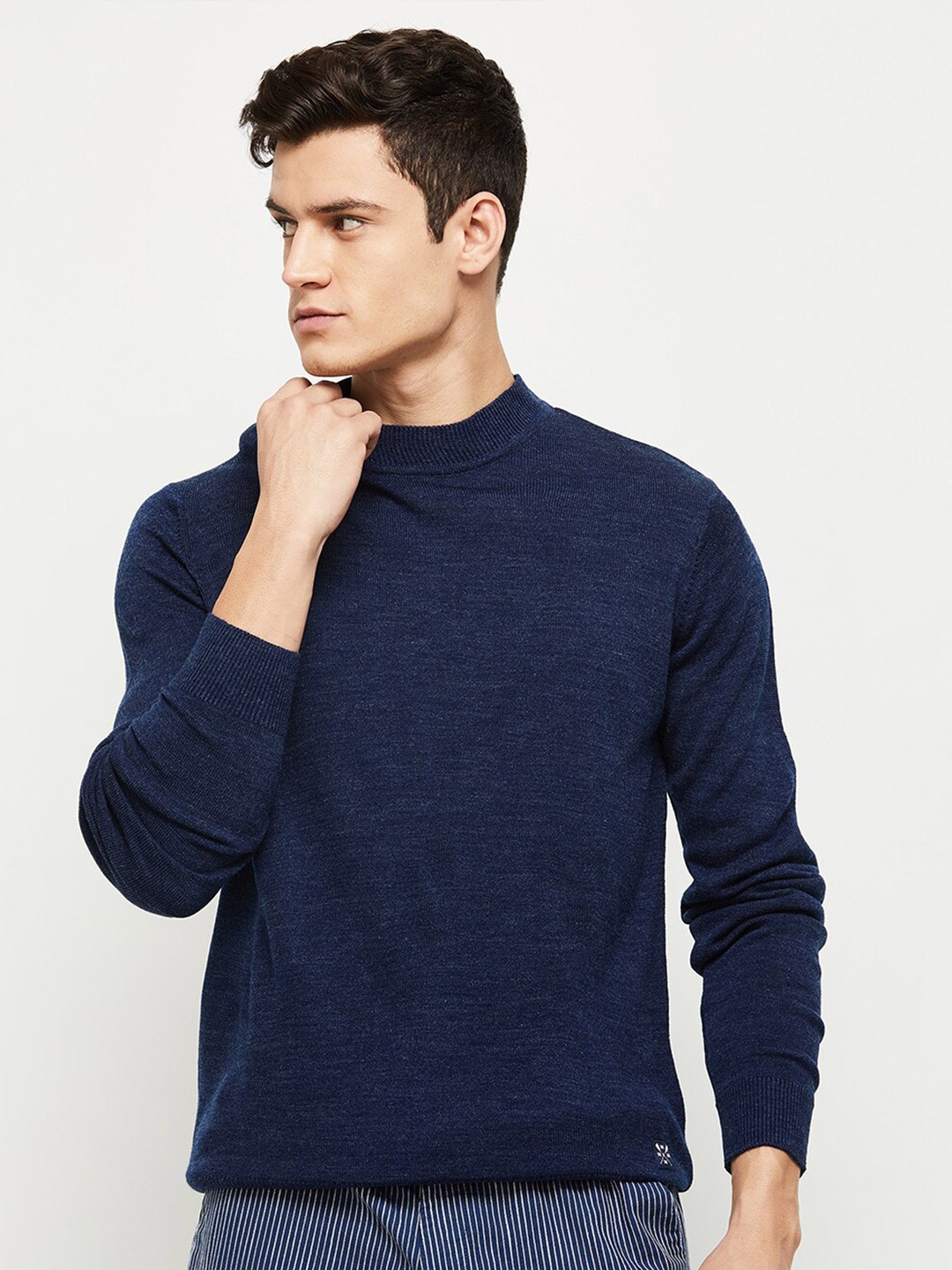 

max Men Navy Blue Solid Pullover Sweaters