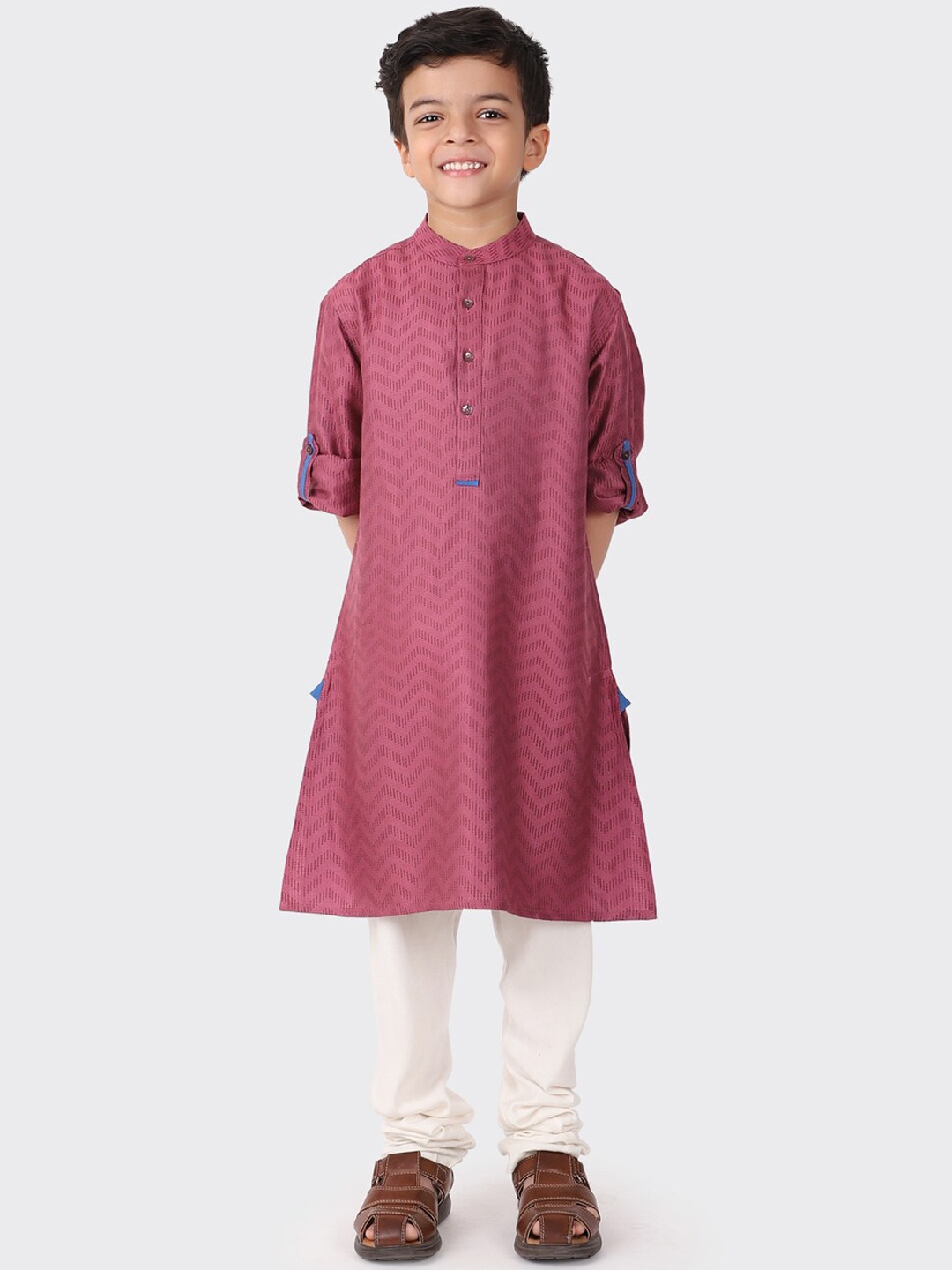 

Fabindia Boys Purple Chevron Printed Mandarin Collar Kurta