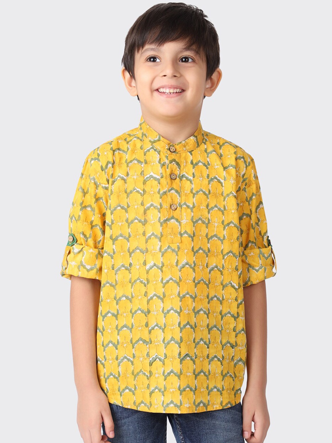 

Fabindia Boys Yellow Floral Printed Kurta