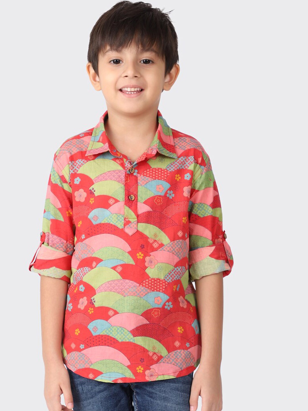 

Fabindia Boys Red & Green Printed Roll-Up Sleeves Cotton Kurta