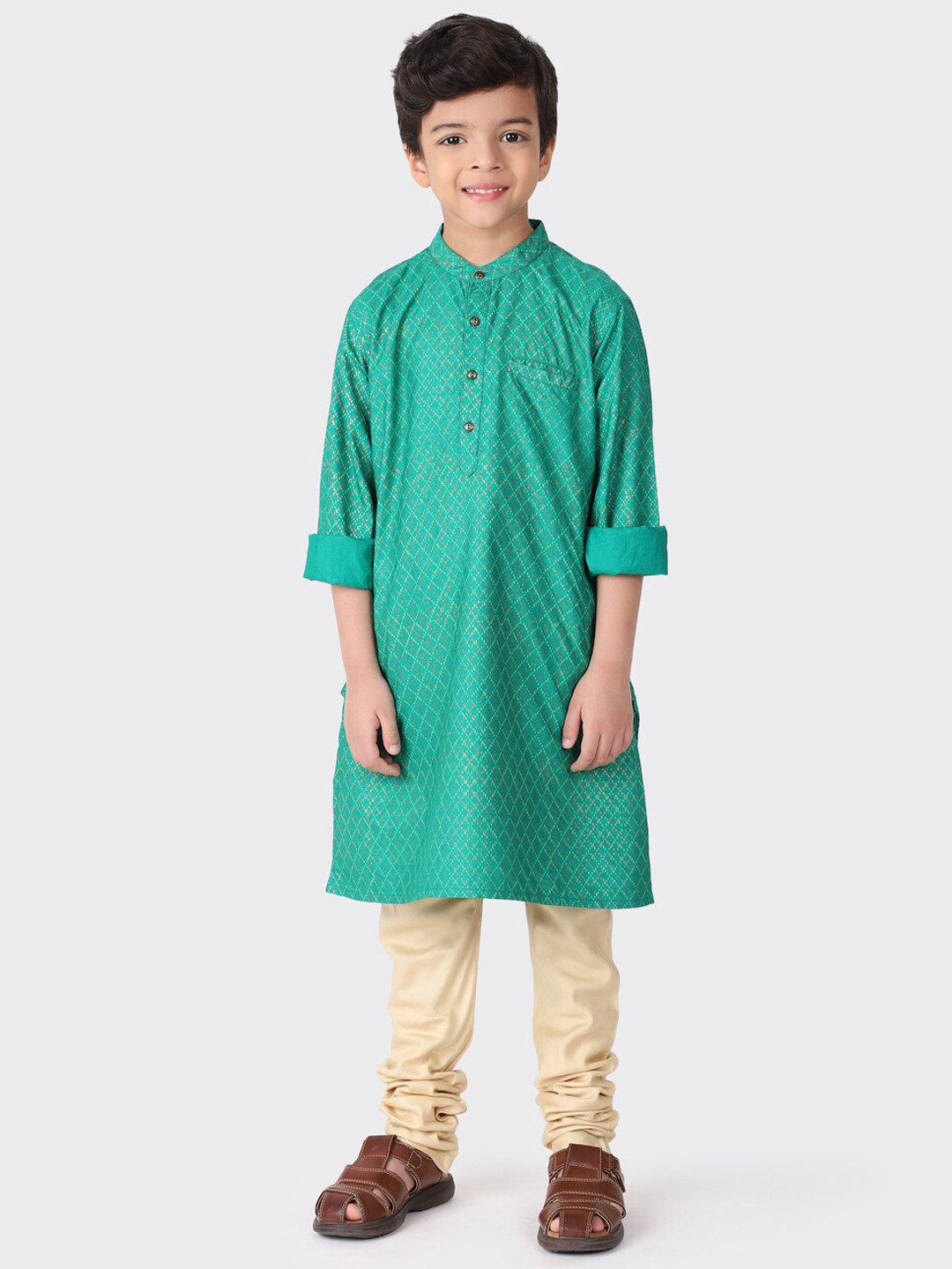 

Fabindia Boys Green & Gold Printed Long Sleeves Straight Kurta
