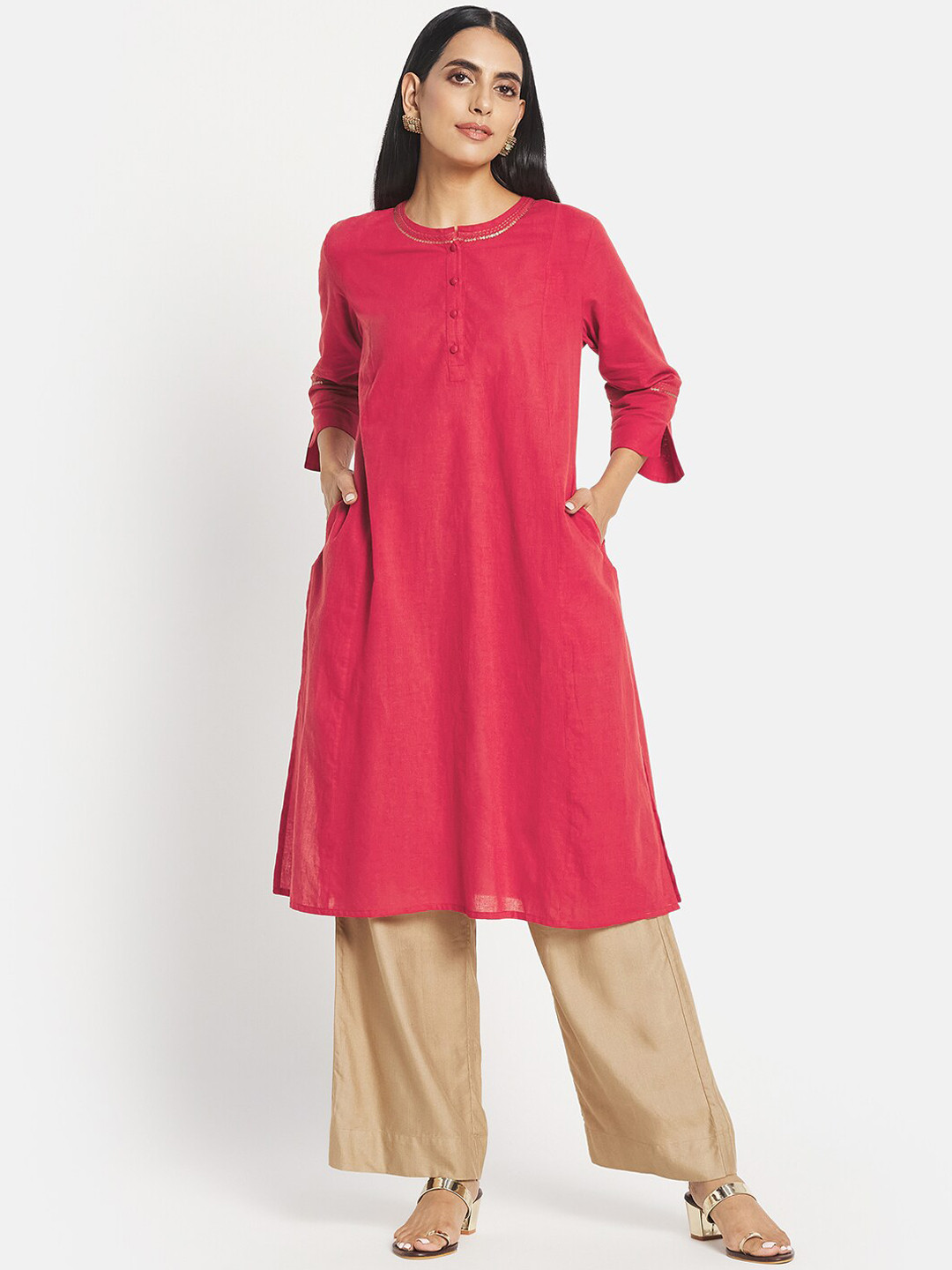 

Fabindia Women Red Solid Pure Cotton Kurta