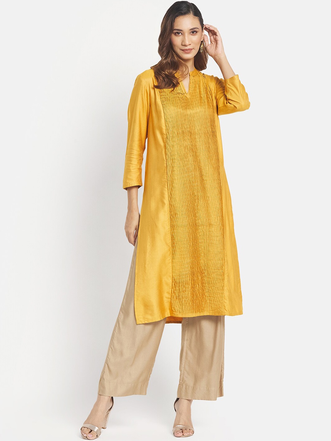 

Fabindia Women Mustard Yellow Keyhole Neck Thread Work Kurta