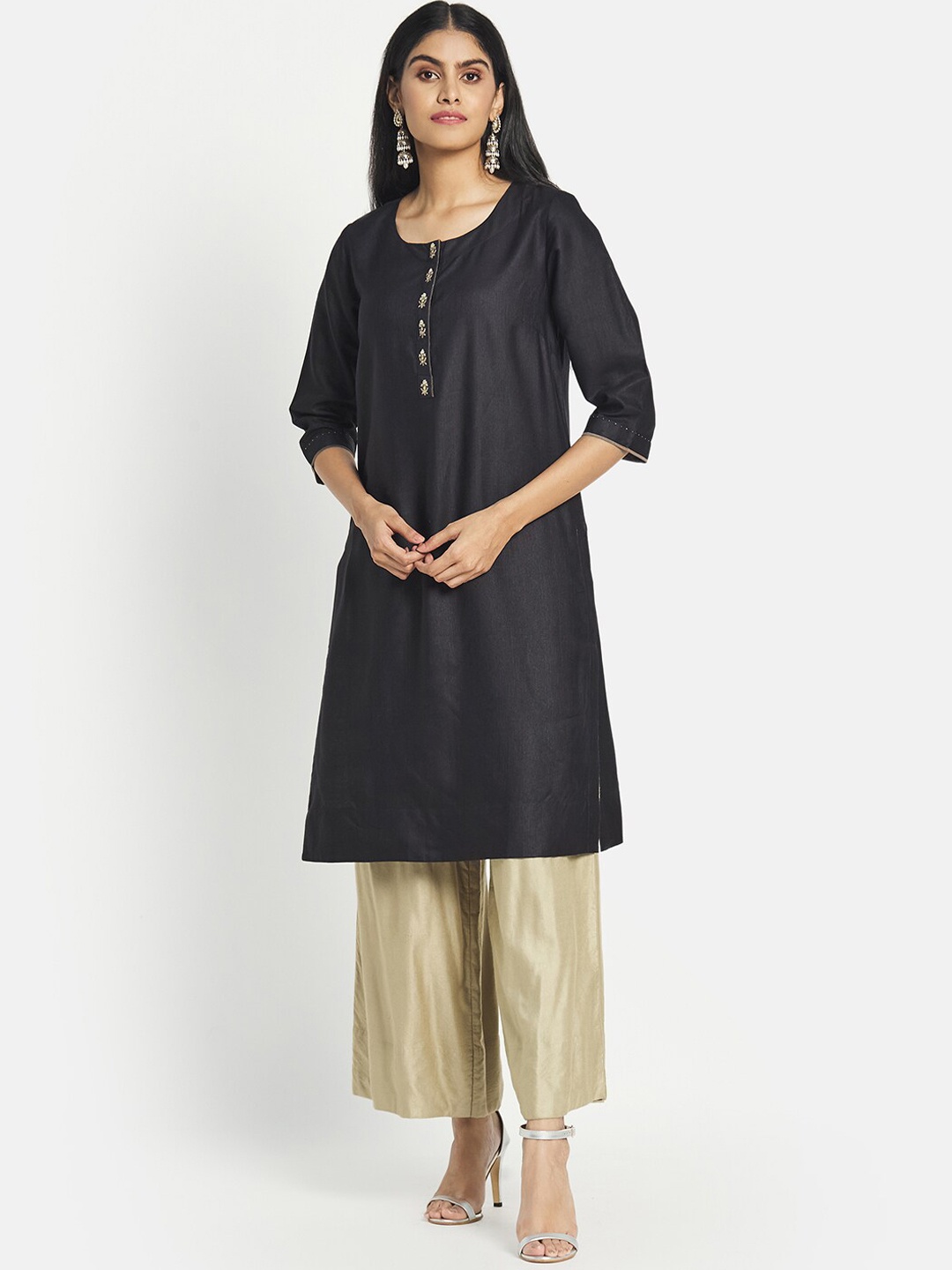 

Fabindia Women Black & Gold Embroidered Straight Kurta