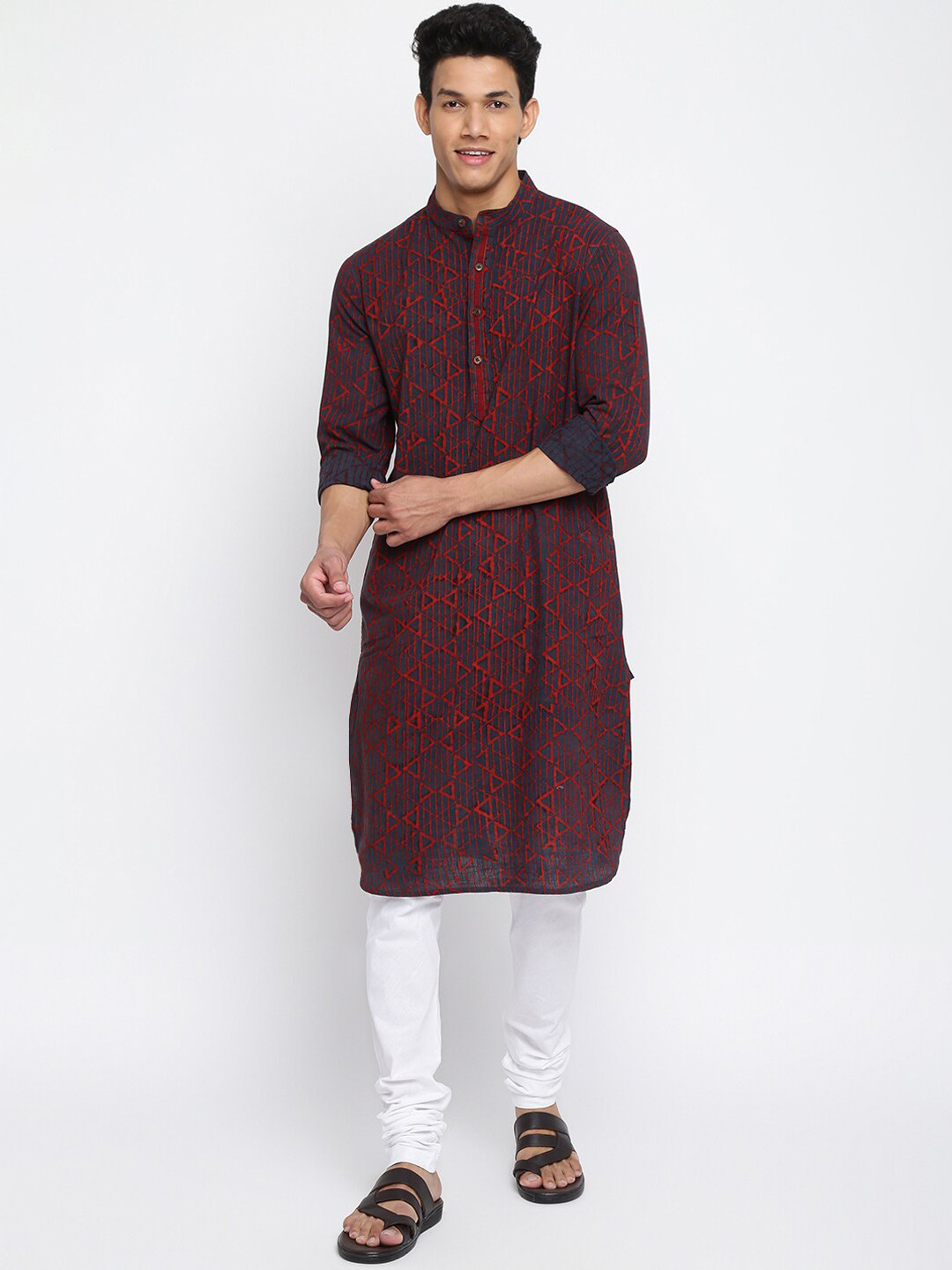 

Fabindia Men Maroon & Navy Blue Geometric Printed Kurta
