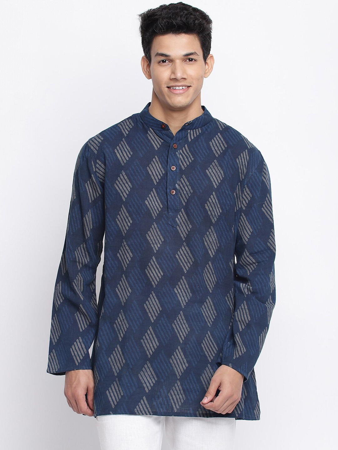 

Fabindia Men Blue Geometric Printed Pure Cotton Kurta