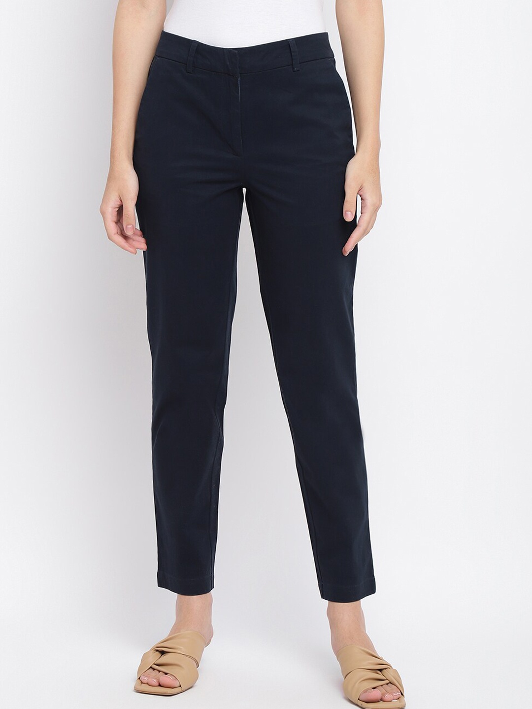 

Fabindia Women Navy Blue Solid Straight Fit Easy Wash Trousers