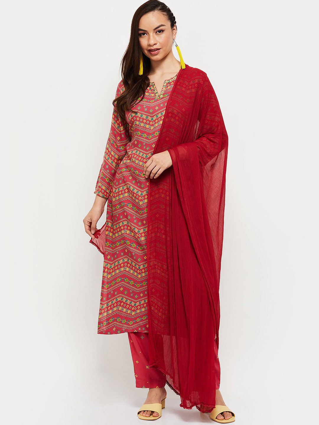 

max Women Pink Floral Printed Kurta with Trousers With Dupatta