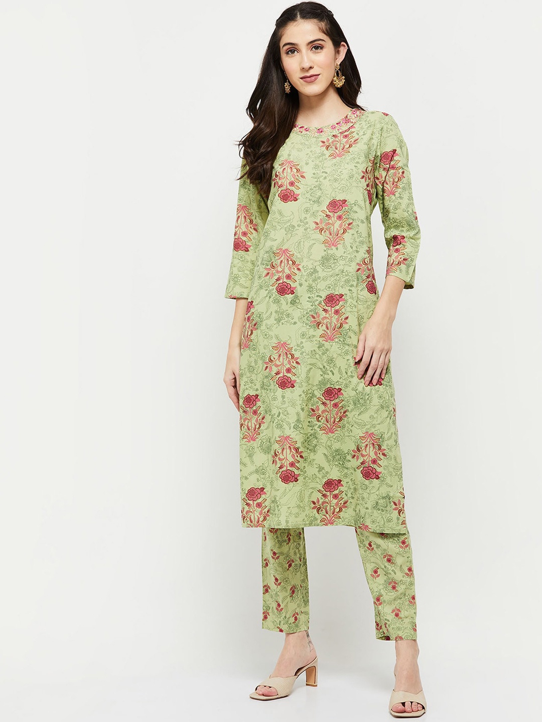 

max Women Green & Pink Floral Printed Straight Kurta with Trousers