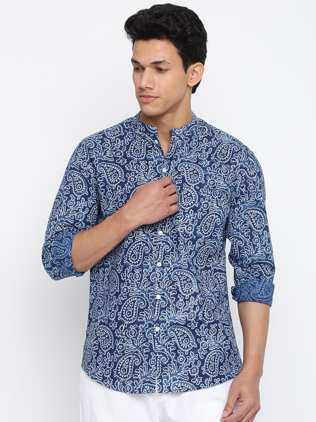 

Fabindia Men Blue Slim Fit Printed Casual Cotton Shirt