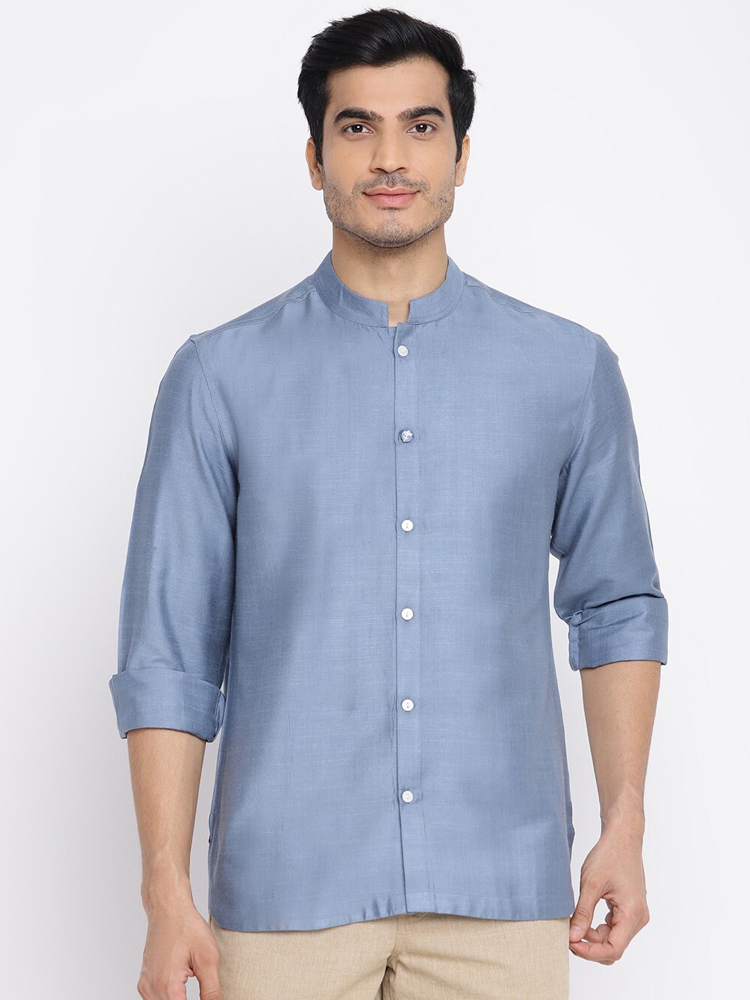 

Fabindia Men Blue Solid Slim Fit Casual Shirt