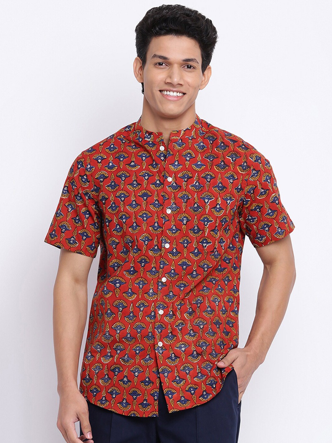 

Fabindia Men Red & Blue Slim Fit Printed Casual Cotton Shirt