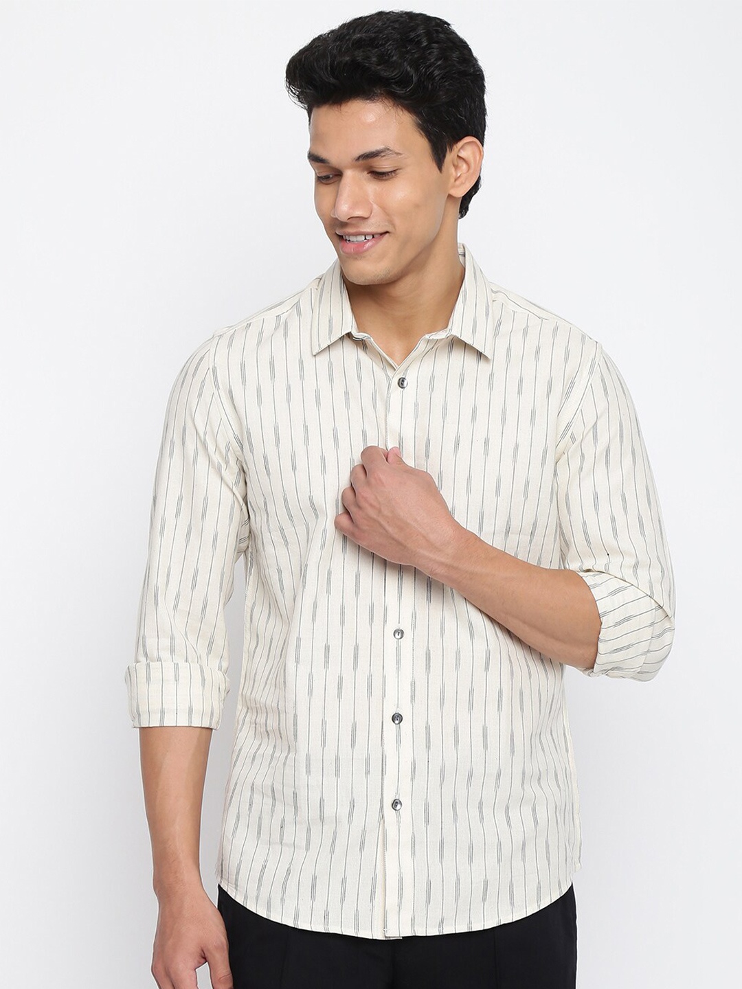 

Fabindia Men Off White Slim Fit Striped Casual Shirt