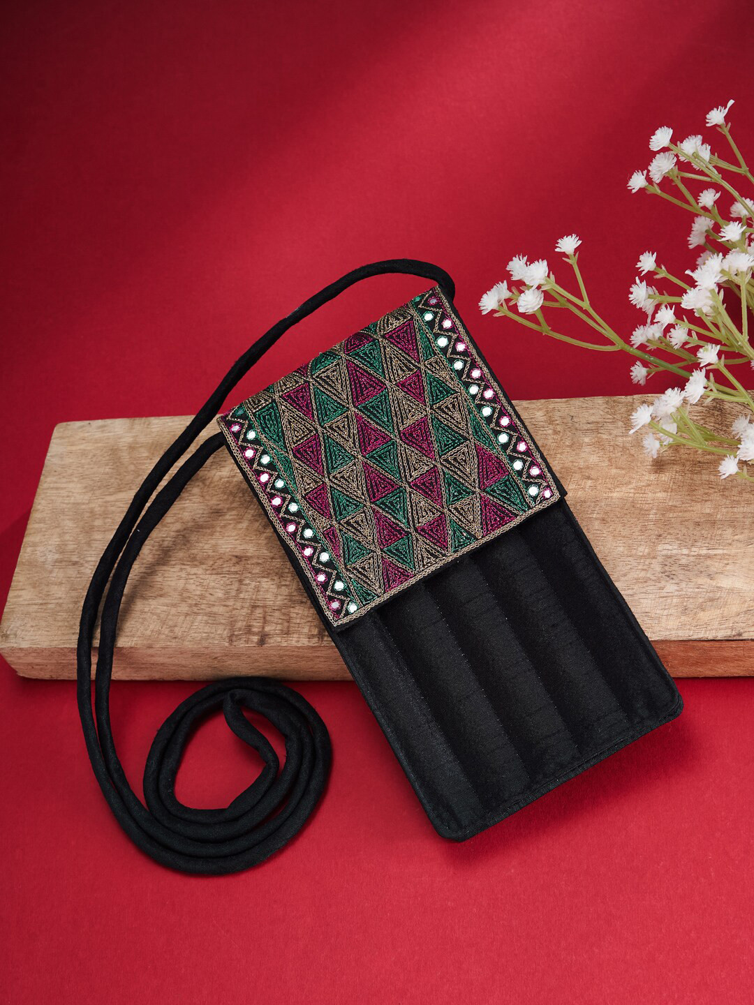 

Fabindia Black & Pink Embroidered Mobile Pouch