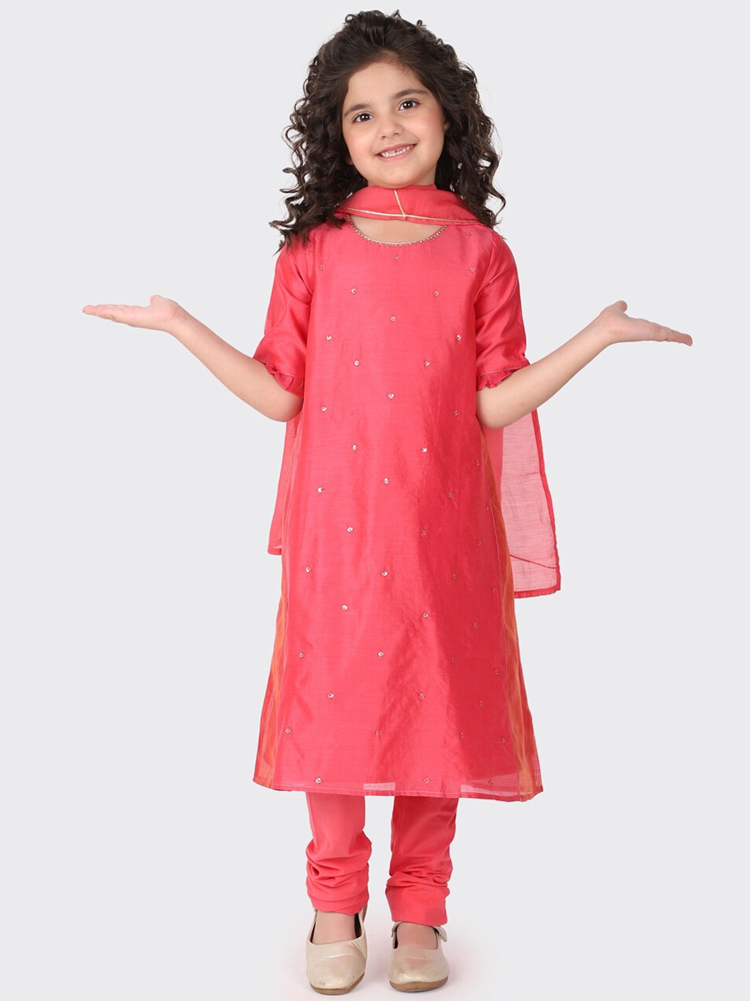 

Fabindia Girls Pink Embroidered Sequinned Kurta with Churidar & With Dupatta