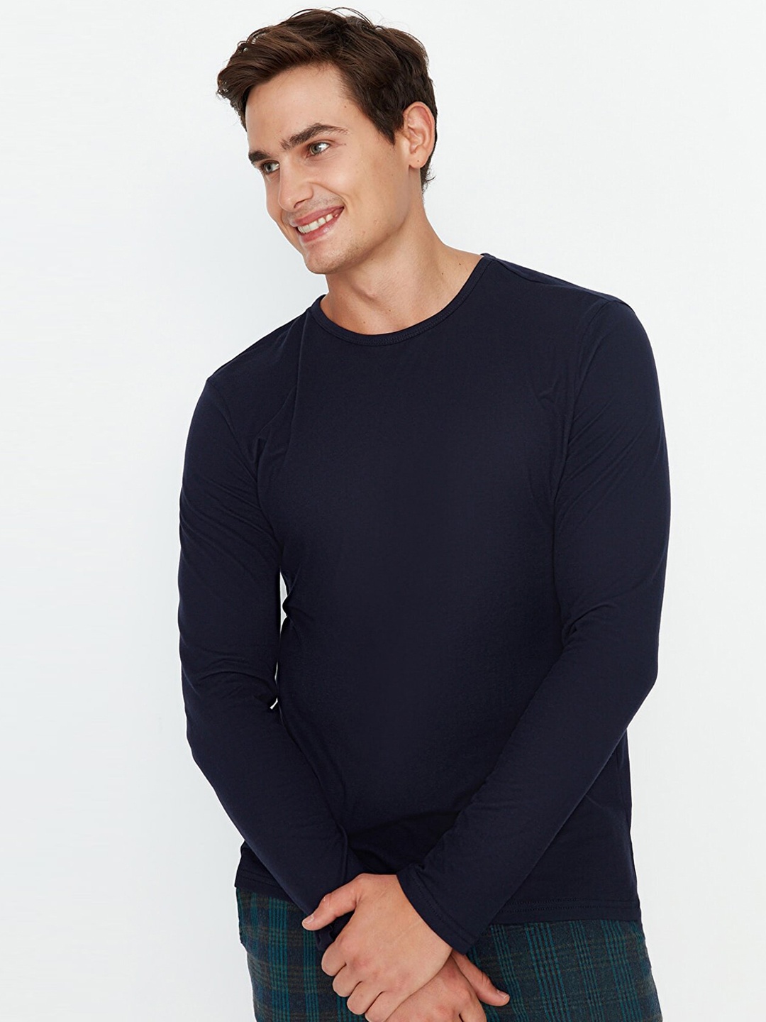 

Trendyol Men Navy Blue & Green Solid Pure Cotton Night suit