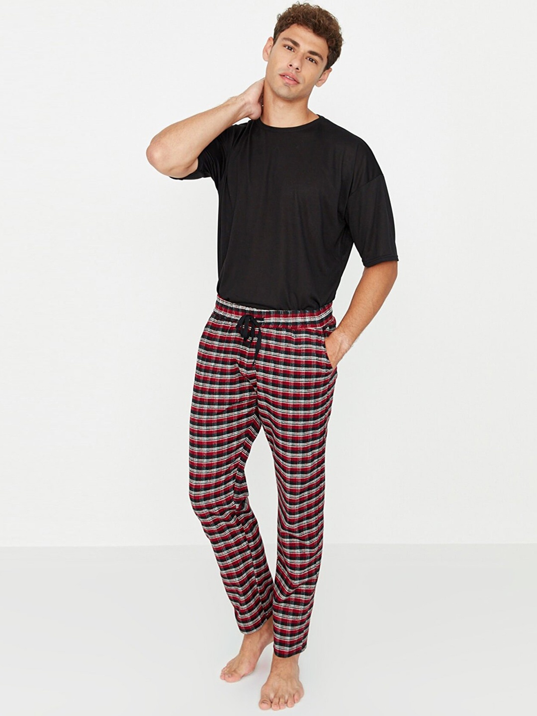 

Trendyol Men Checked Lounge Pants, Burgundy