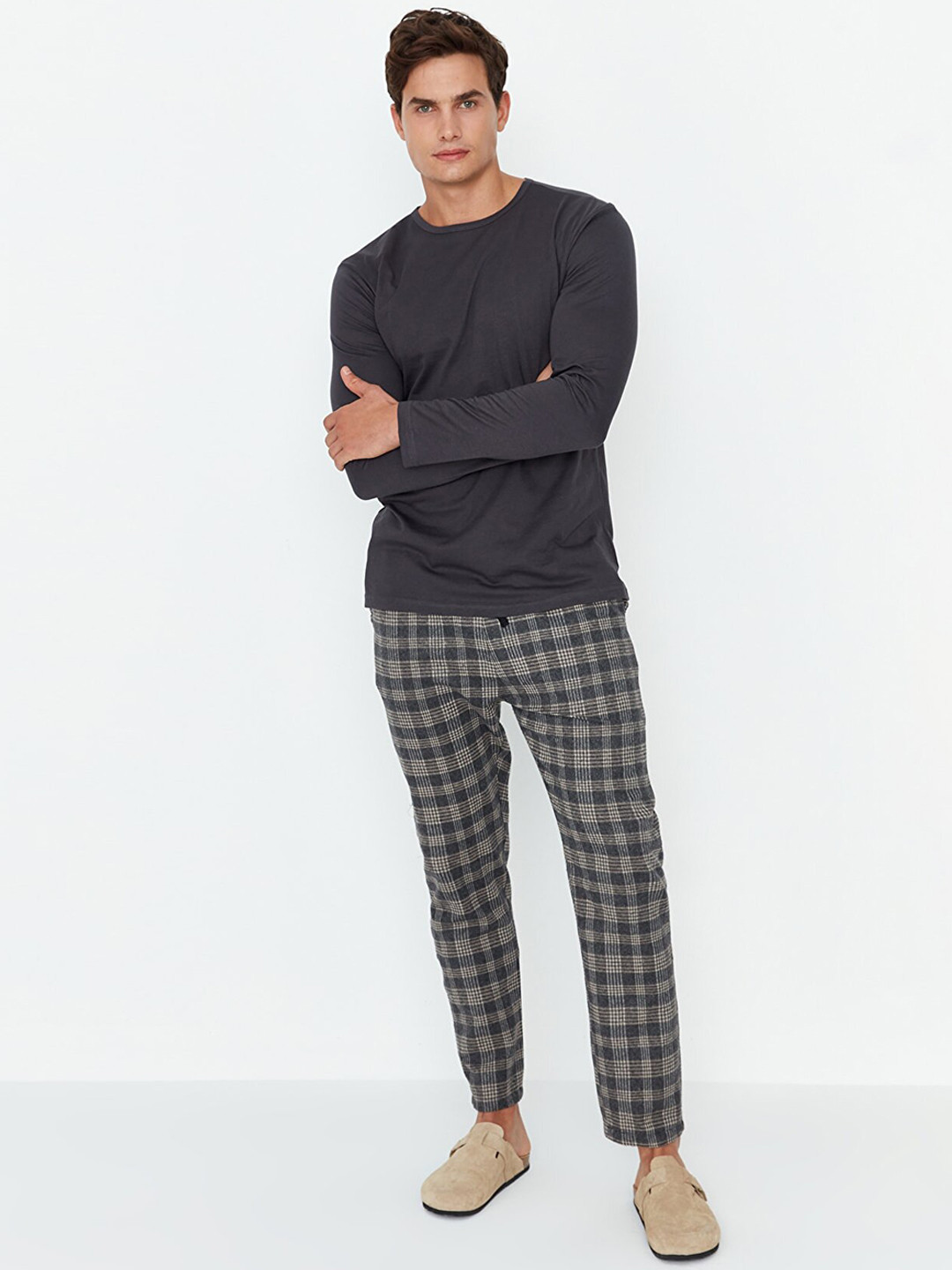 

Trendyol Men Checked Cotton Night suit, Charcoal