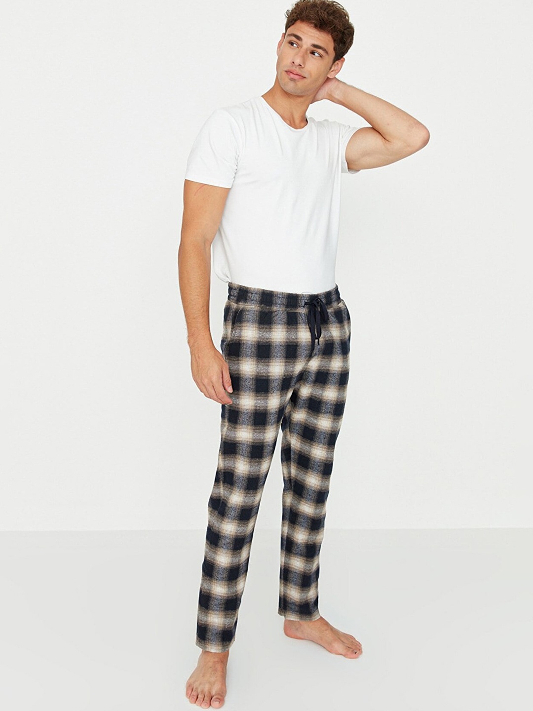 

Trendyol Men Checked Night suit, White