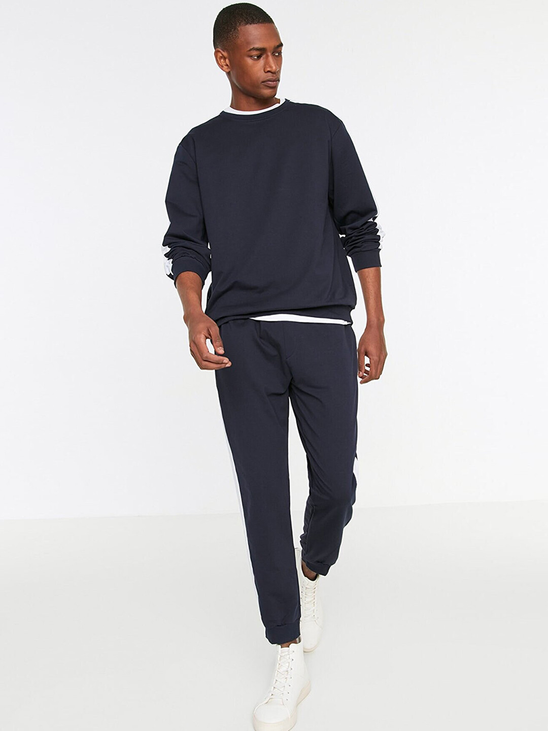 

Trendyol Men Solid Night suit, Navy blue