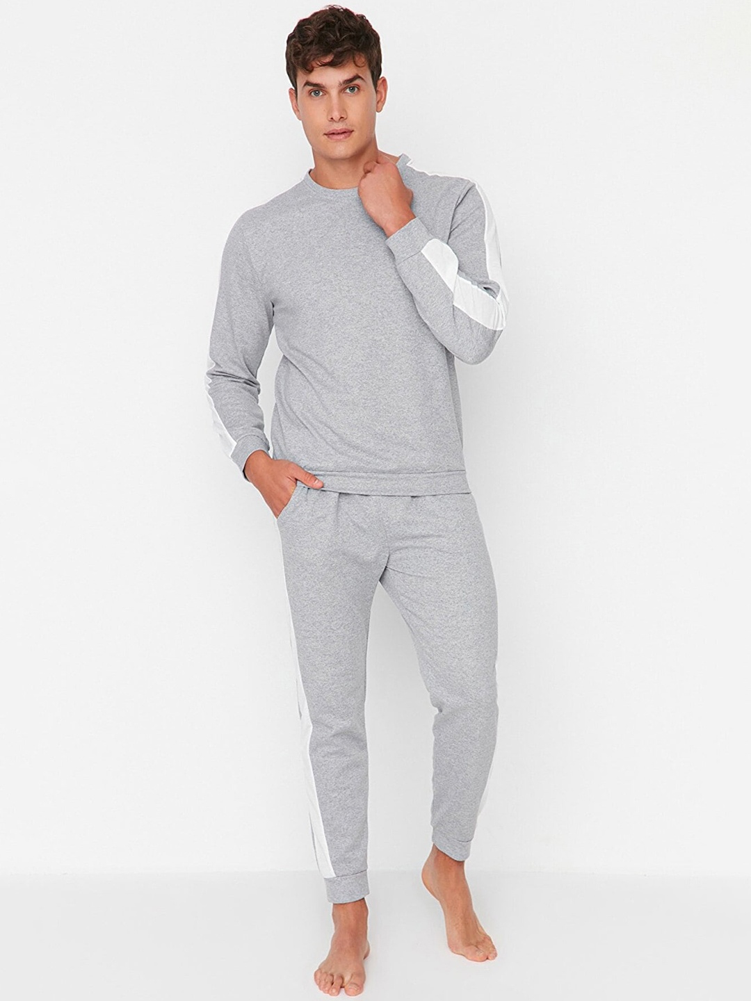 

Trendyol Men Grey & White Solid Night suit