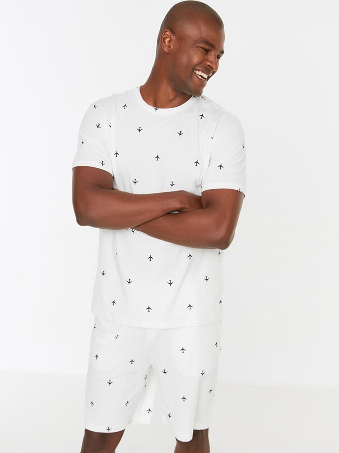 

Trendyol Men Off White Printed Pure Cotton Night suit