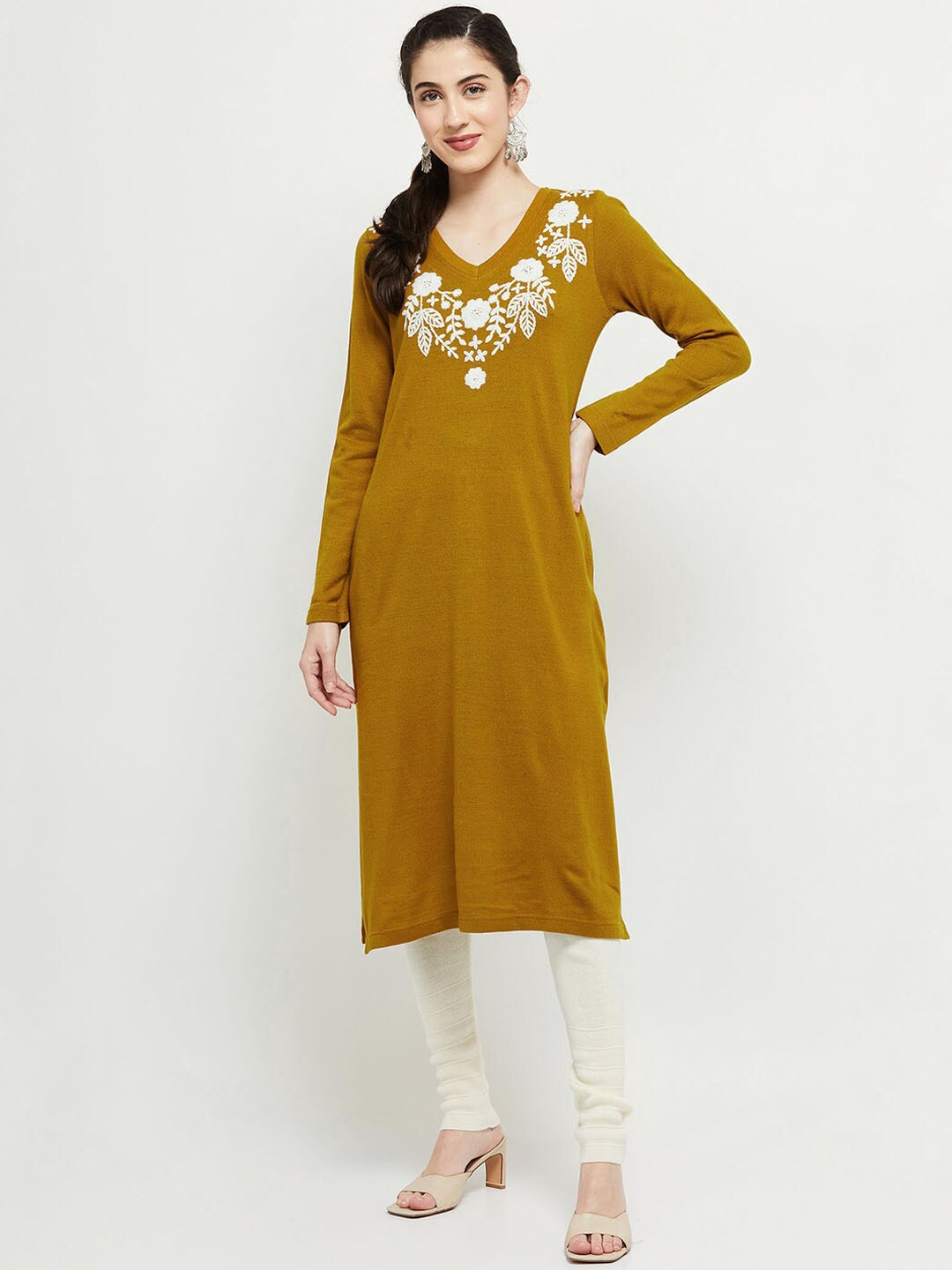 

max Women Mustard Yellow & White Floral Embroidered Flared Sleeves Thread Work Anarkali Kurta