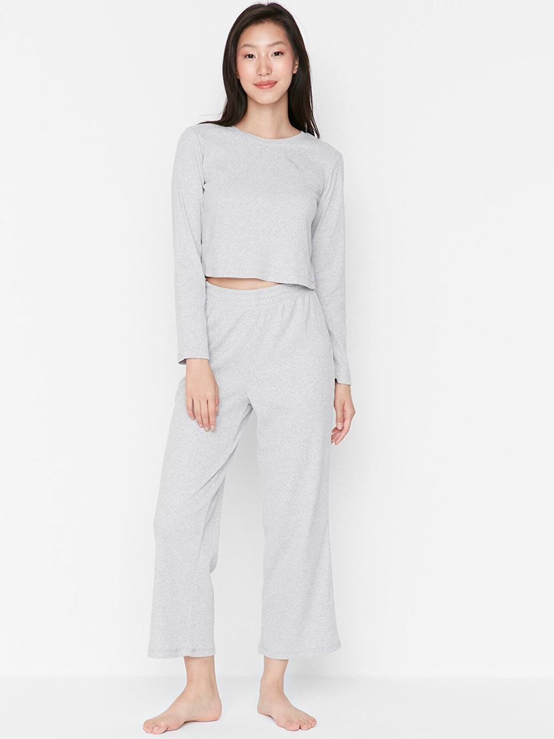 

Trendyol Women Solid Open Back Night Suit, Grey