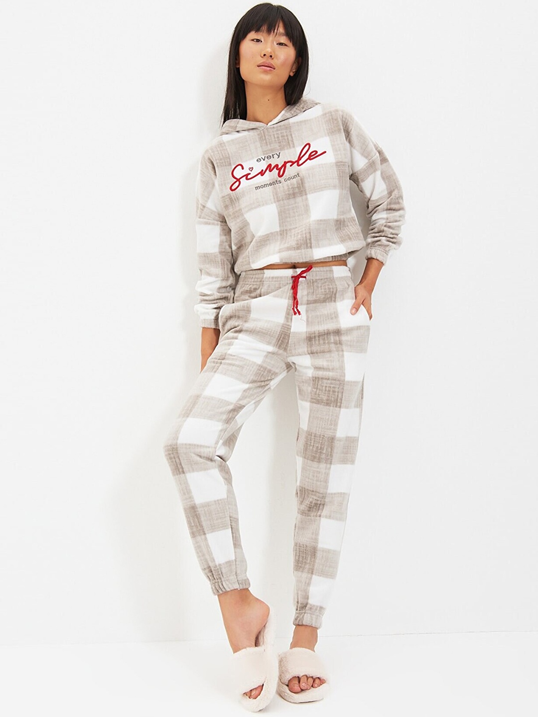

Trendyol Women Checked Night suit, Beige