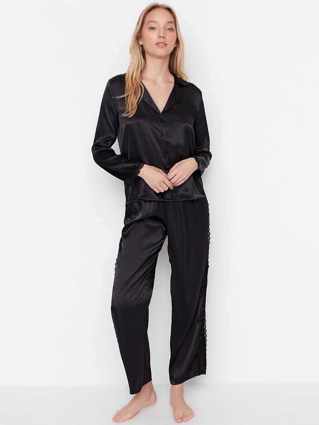 

Trendyol Women Black Night suit