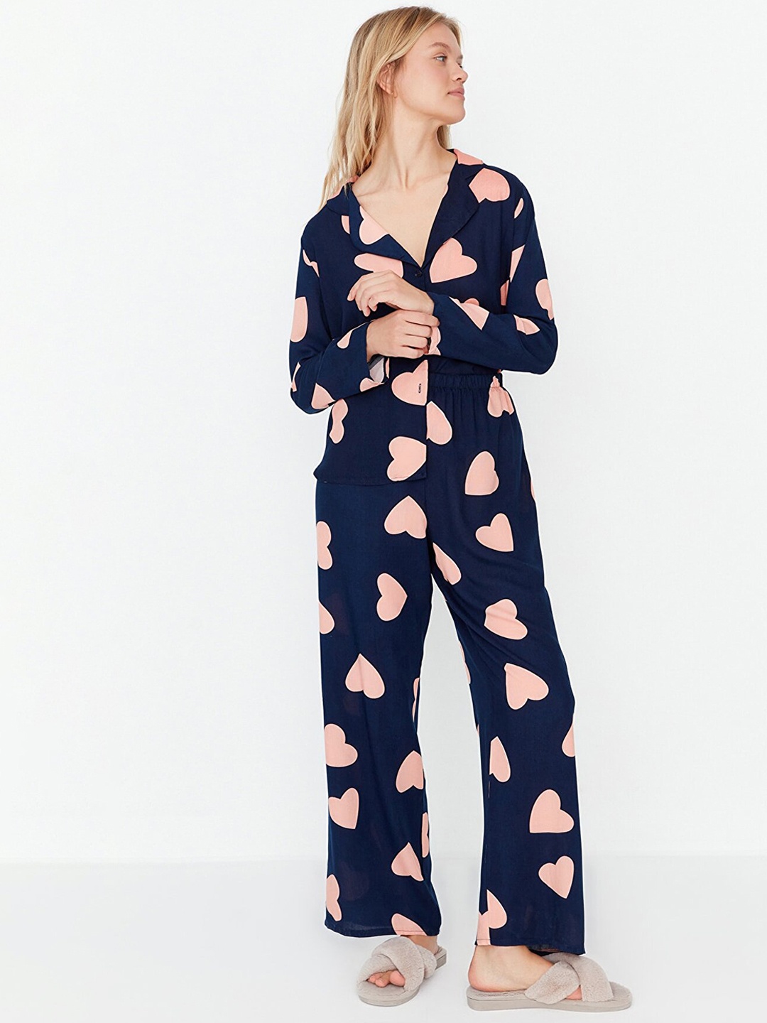 

Trendyol Women Blue & Peach-Coloured Printed Night suit