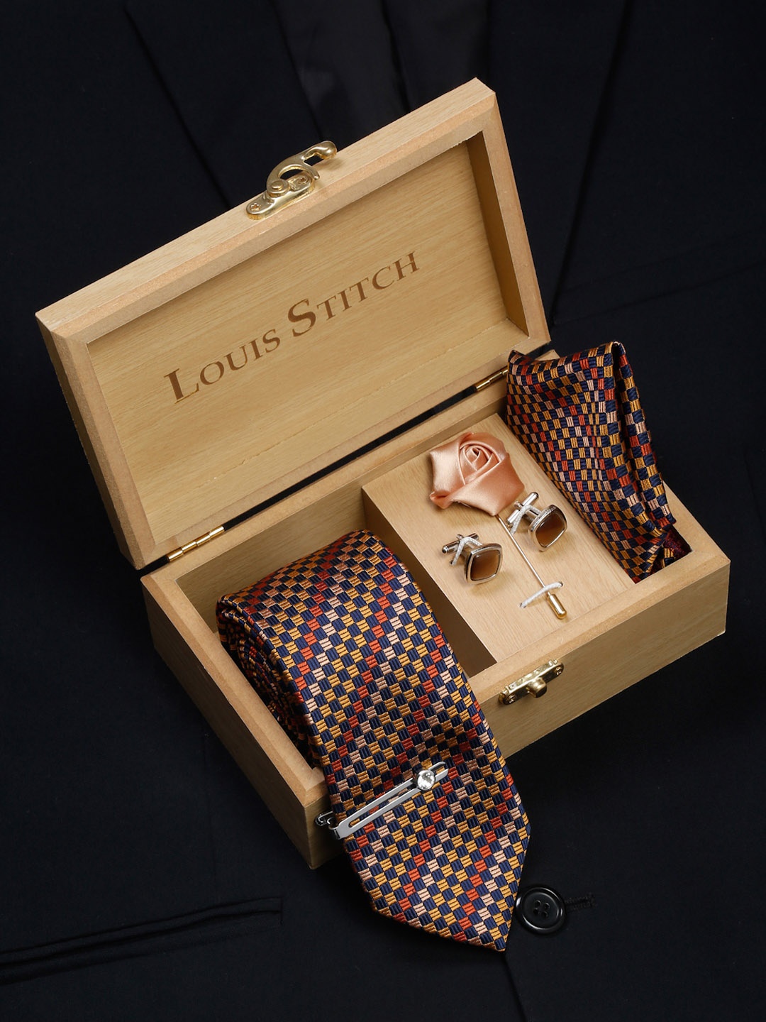 

LOUIS STITCH Men Munsell Yellow Italian Silk Necktie Accessory Gift Set
