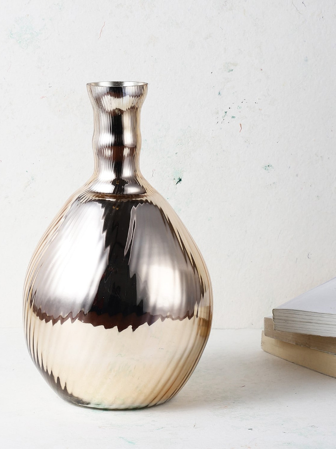 

The Decor Mart Gold-Toned Solid Glass Vases