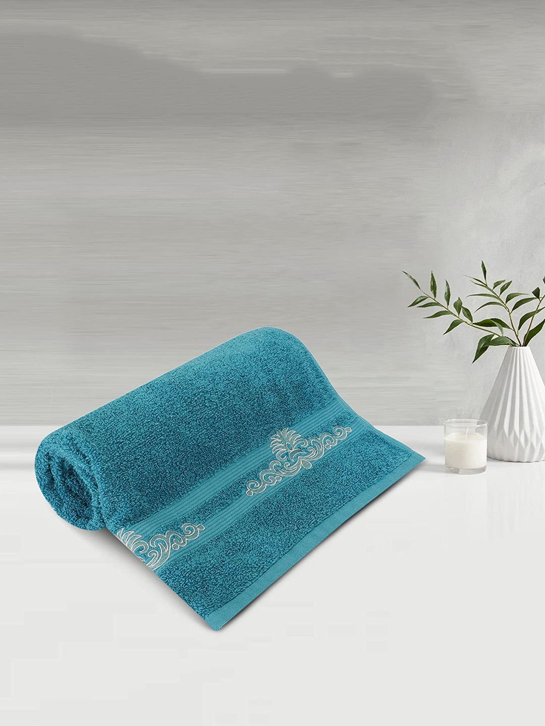 

LUSH & BEYOND Blue 500 GSM Pure Cotton Bath Towel