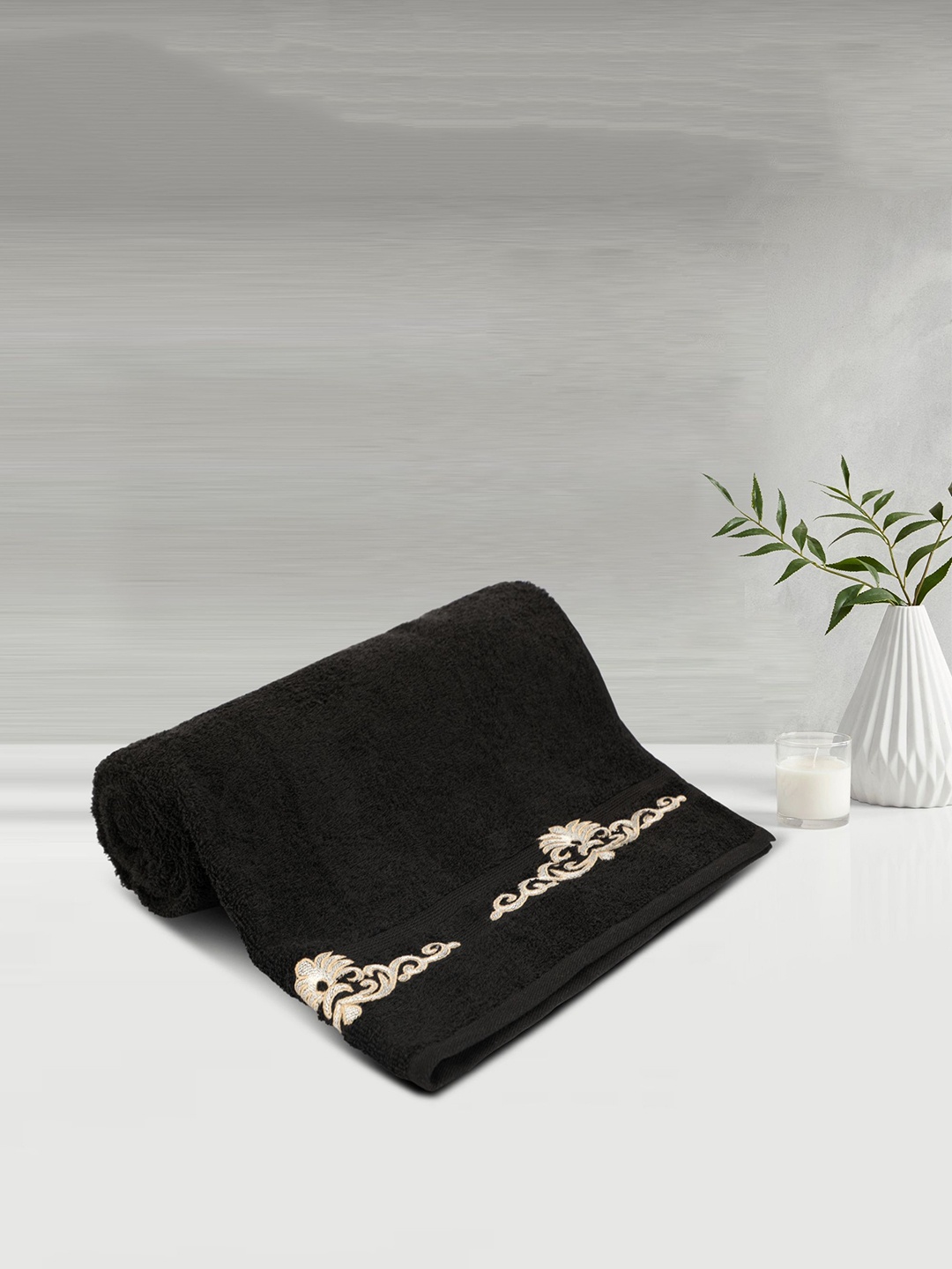 

LUSH & BEYOND Black 500 GSM Pure Cotton Bath Towel