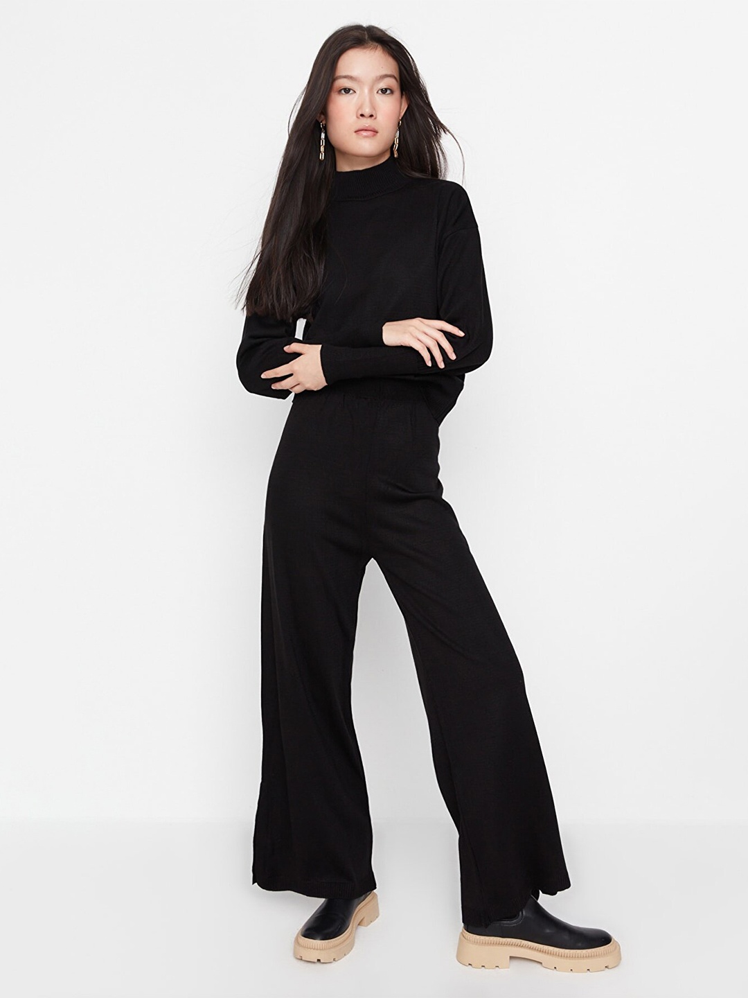 

Trendyol Women Solid High Neck Top & Trousers, Black