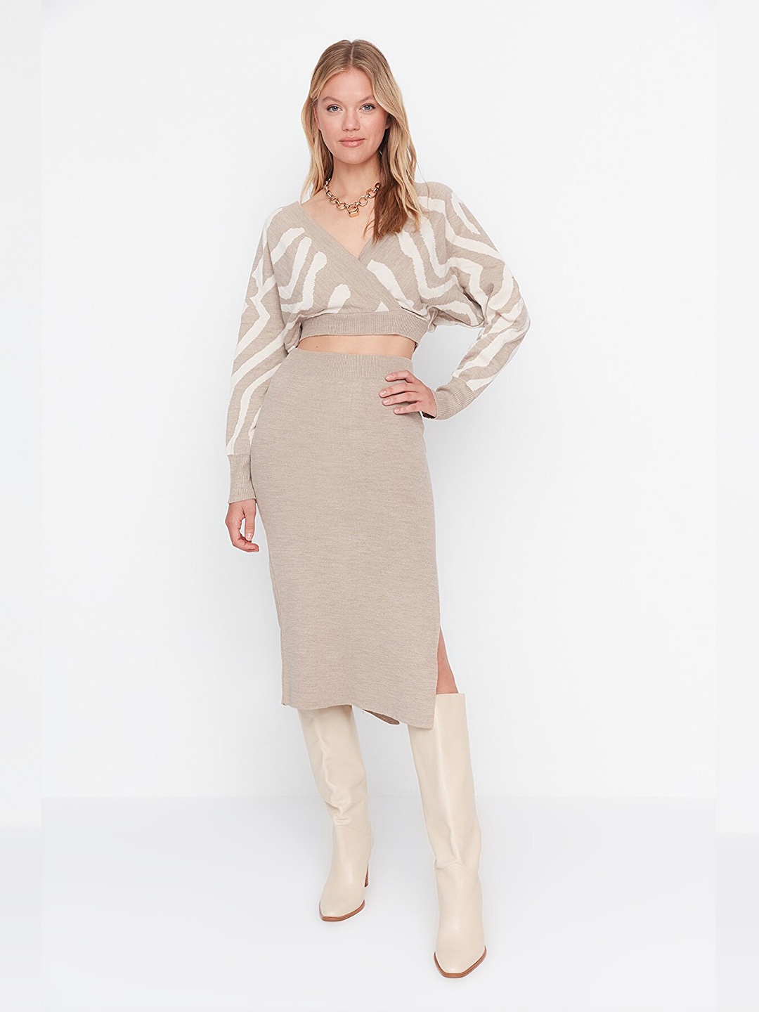 

Trendyol Women Brown Self Design Top With Skirt