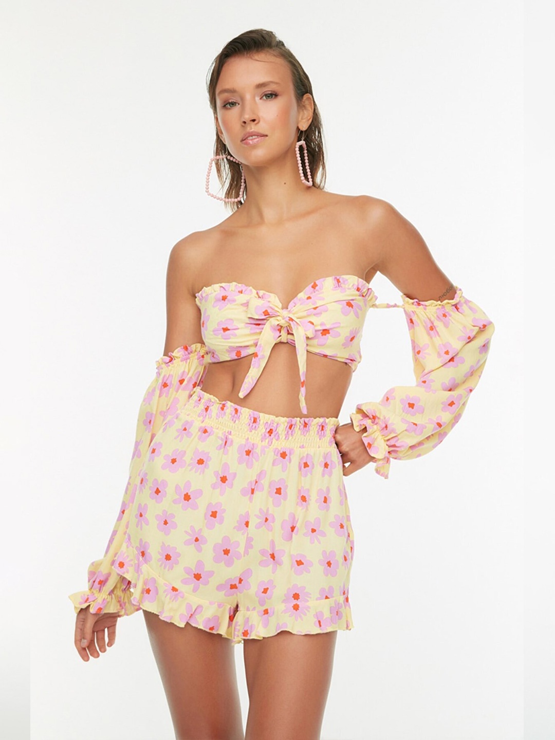 

Trendyol Women Violet & Cream-Coloured Printed Top with Shorts Co-Ords Set