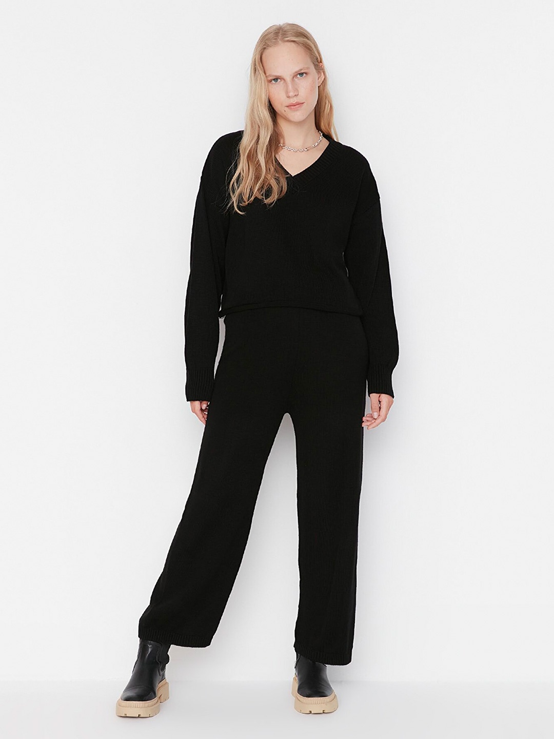 

Trendyol Woman Solid Co-Ord Set, Black