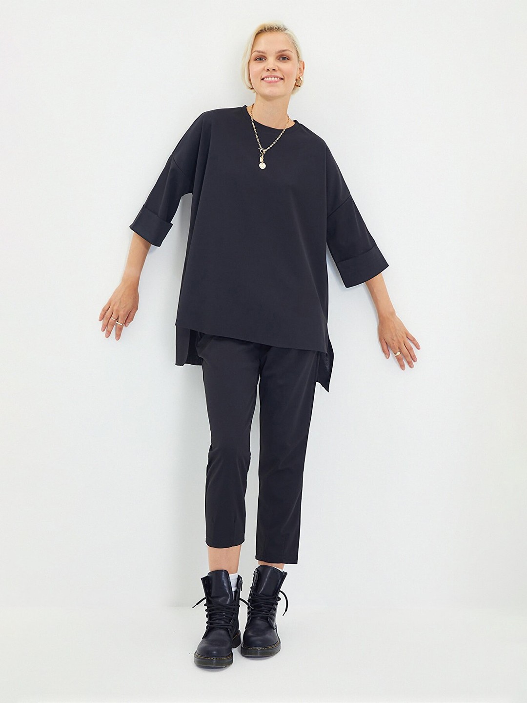 

Trendyol Women Black Top with Leggings