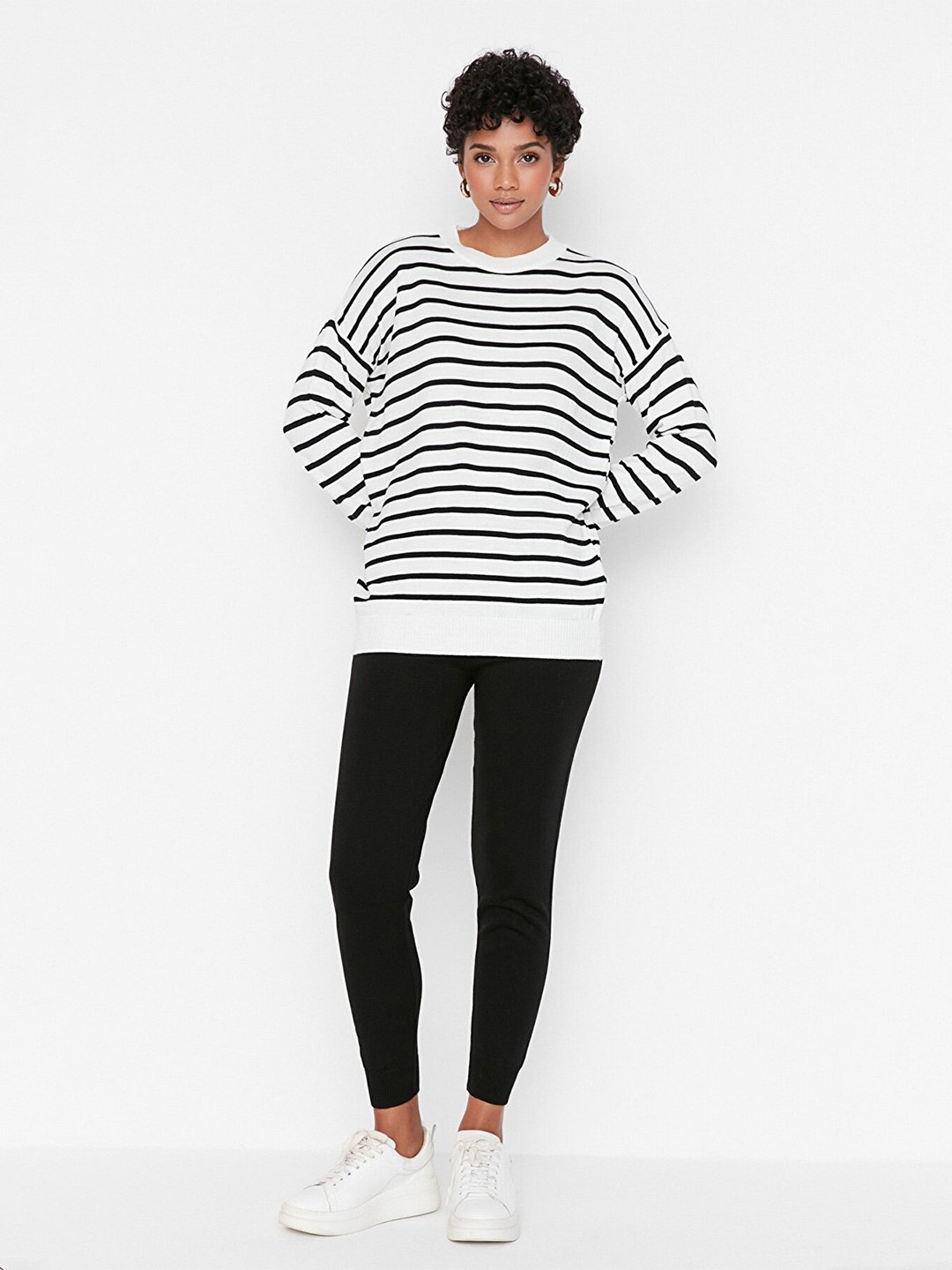 

Trendyol Women Striped T-shirt with Leggings Co-Ords Set, Black