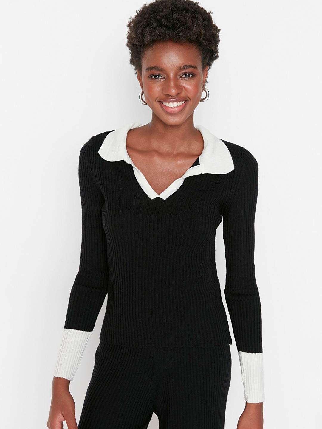 

Trendyol Women Black & White Top with Trousers